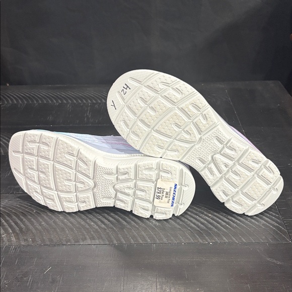 Skechers Pastel Blue and Pink Slip-On Athletic Shoes NWOT - Picture 6 of 6